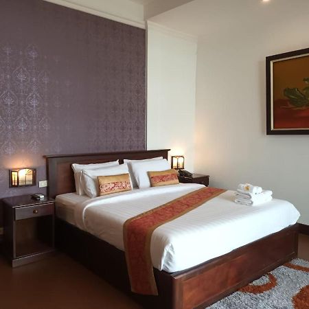 Seasons Riverside Hotel Vientiane Exterior foto