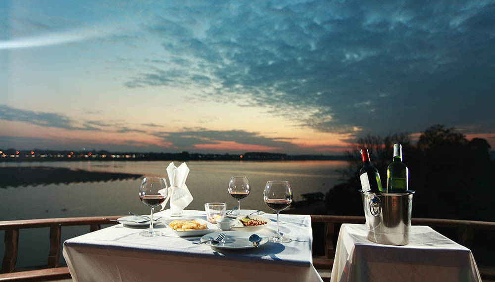 Seasons Riverside Hotel Vientiane Exterior foto