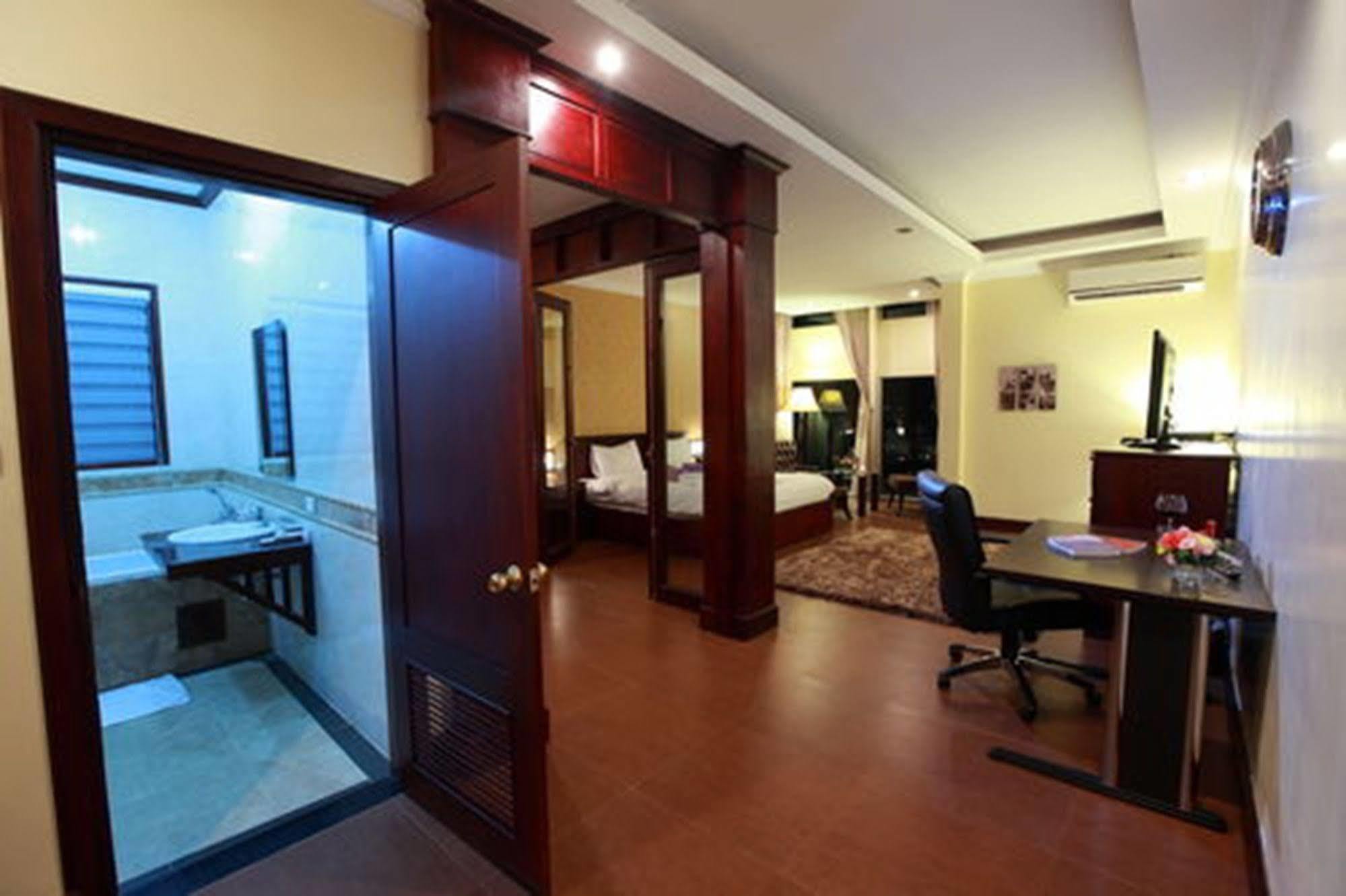 Seasons Riverside Hotel Vientiane Exterior foto